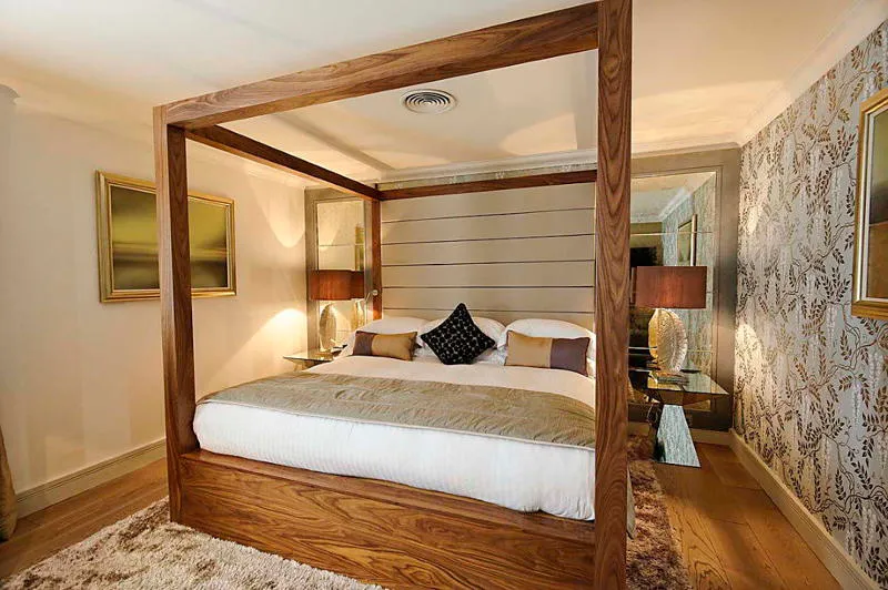 Four Poster Superior King Room