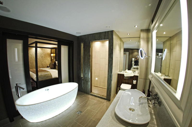 Four Poster Superior King Room