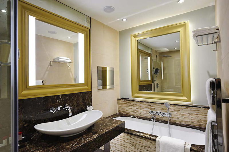 Four Poster Superior King Room
