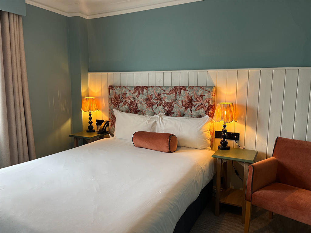 Eden Spa 1 night Bed & Breakfast